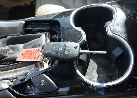 2016 Ford Fusion Se z USA, uszkodzony, nr VIN 3FA6P0HD3GR205230